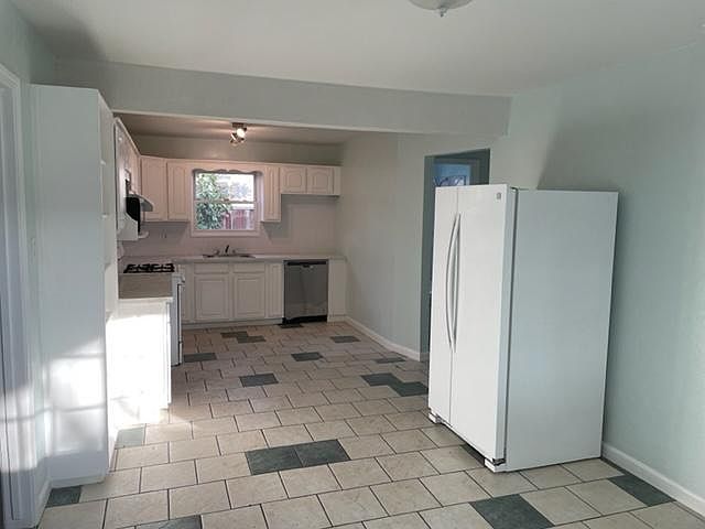 42838 Homewood St photo 4