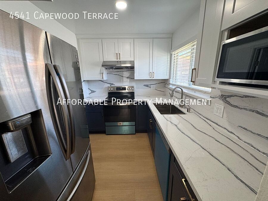 4541 Capewood Ter photo 5