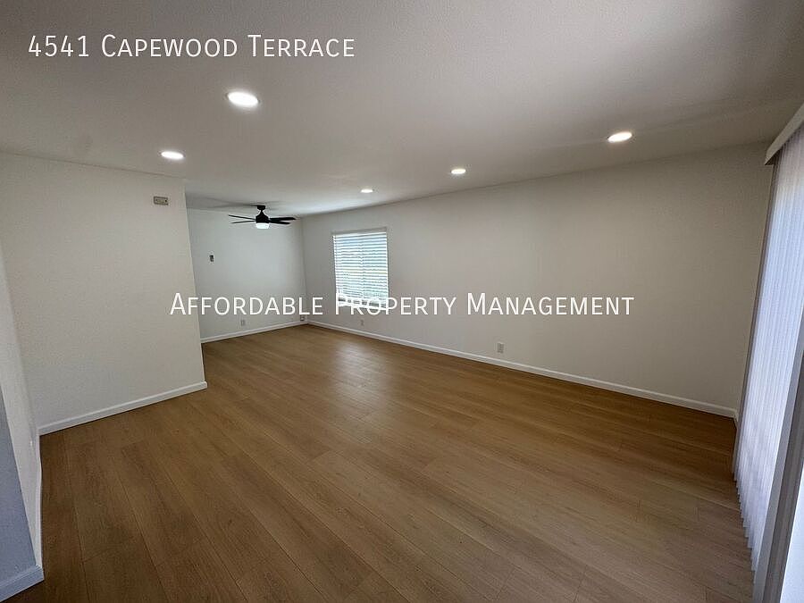 4541 Capewood Ter photo 3