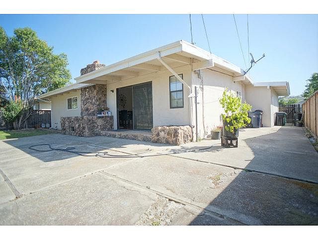 43649 Salem Way photo 4