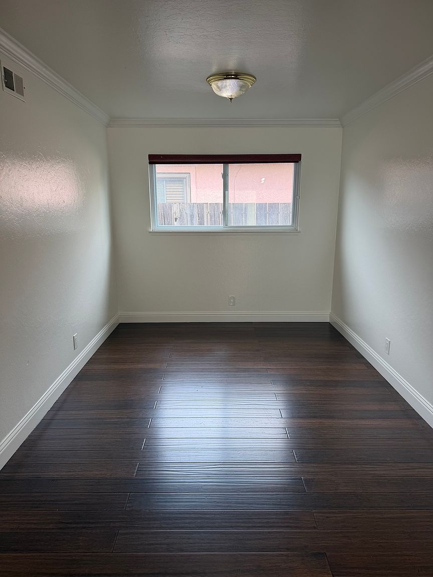 5159 Silver Reef Dr photo 4