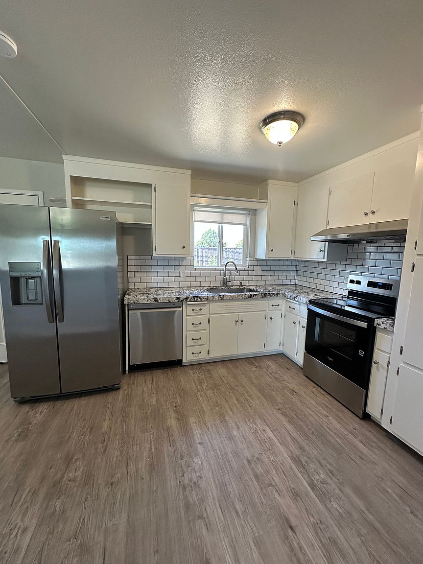 4575 Wheeler Dr photo 5