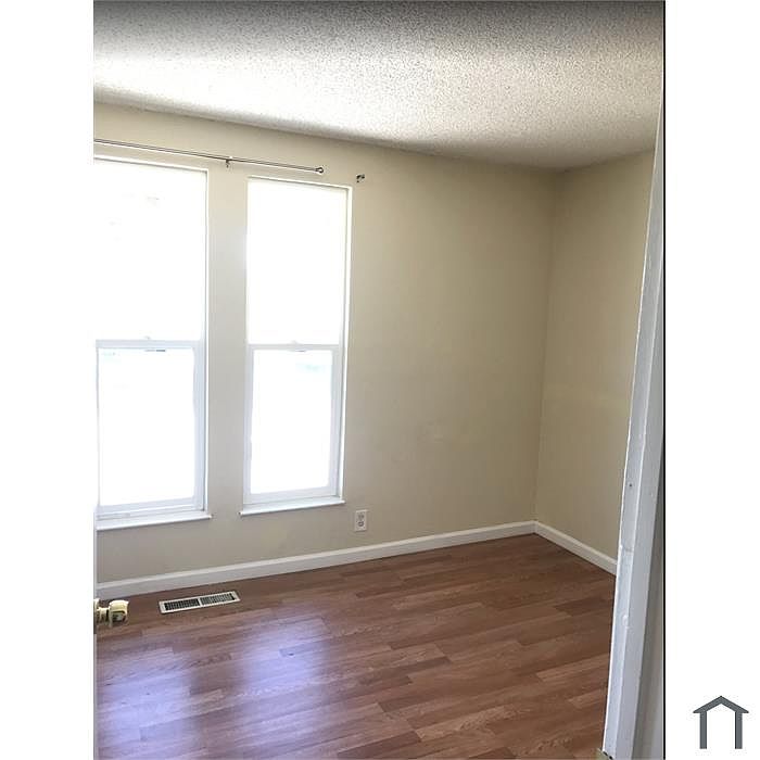 5712 Poplar Cmn photo 4