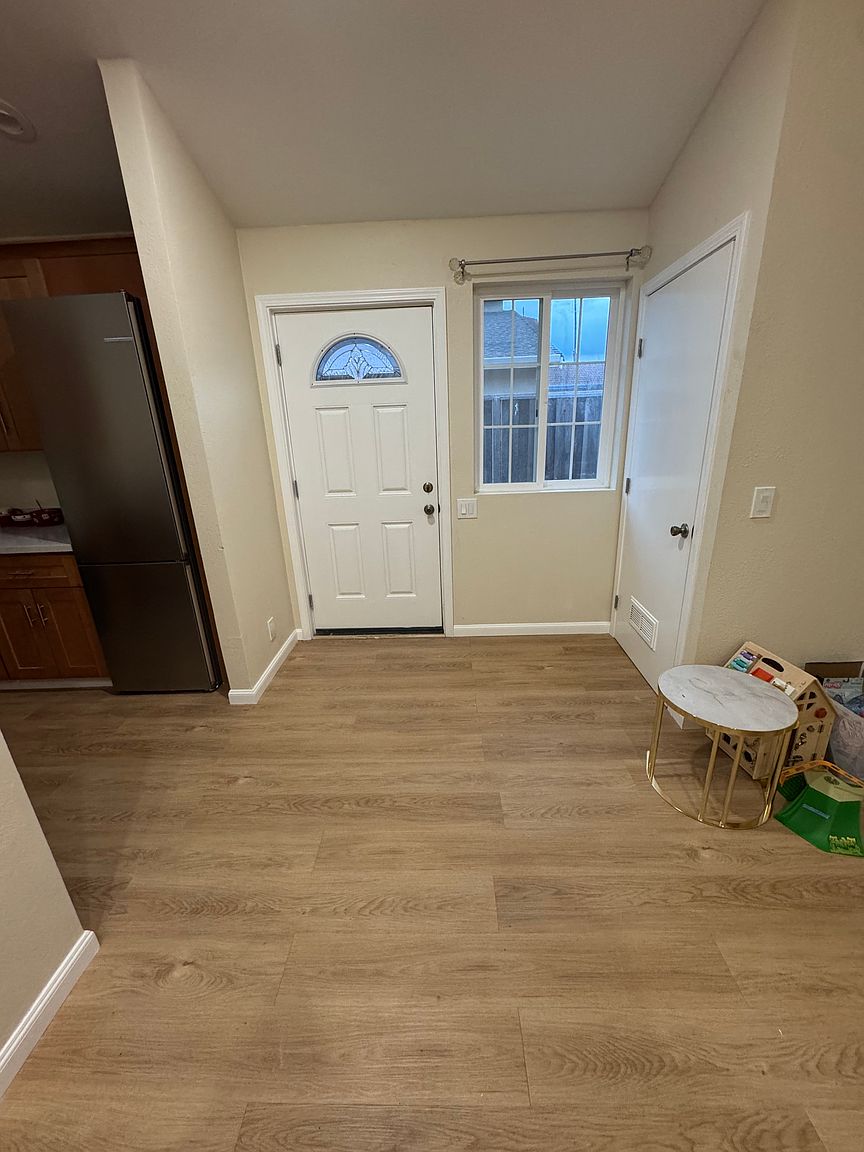 3021 Stonehenge Rd photo 4