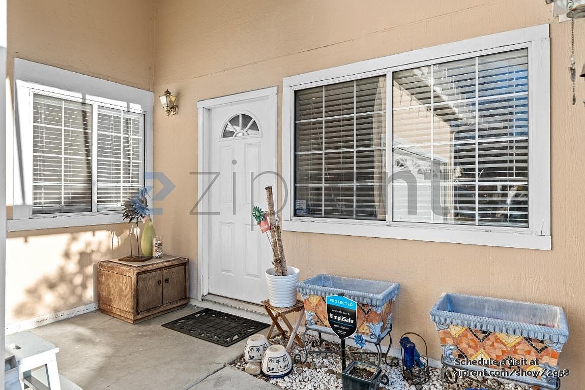 4252 Gordon St photo 4