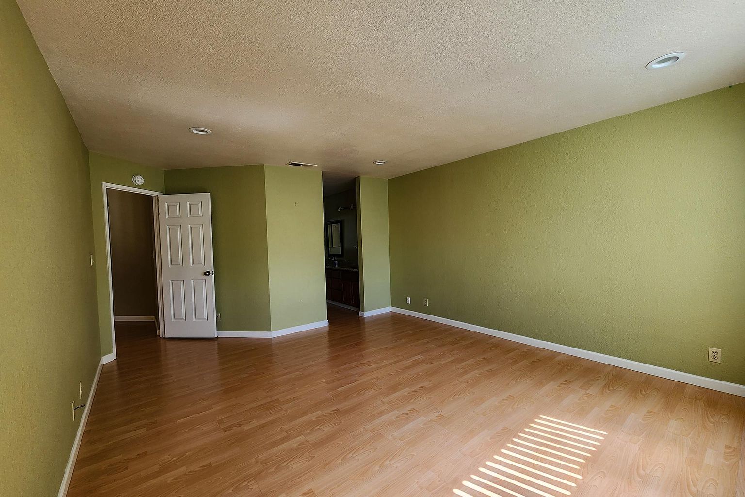 5012 Crandallwood Dr photo 5