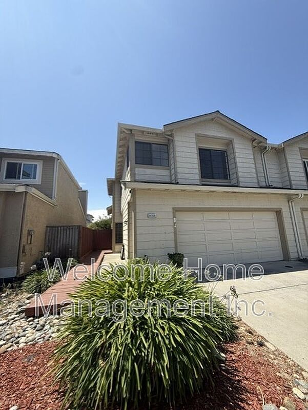 34769 Comstock Cmn photo 2