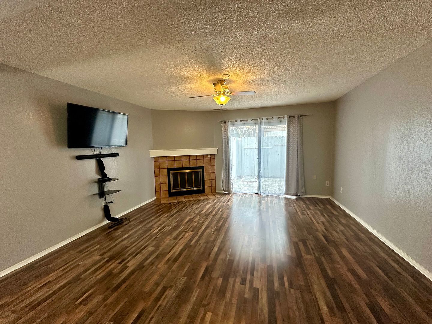 6226 Joaquin Murieta Ave Newark, CA 94560 photo 2