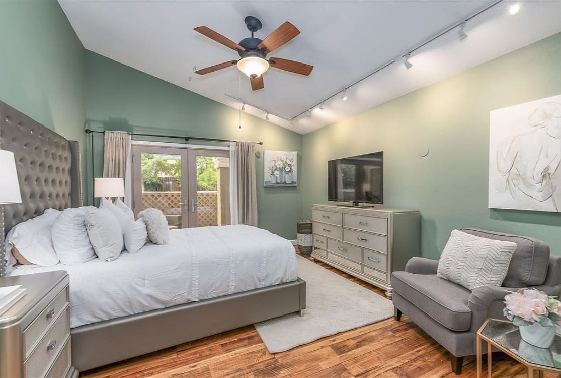 7265 Castle Dr photo 3