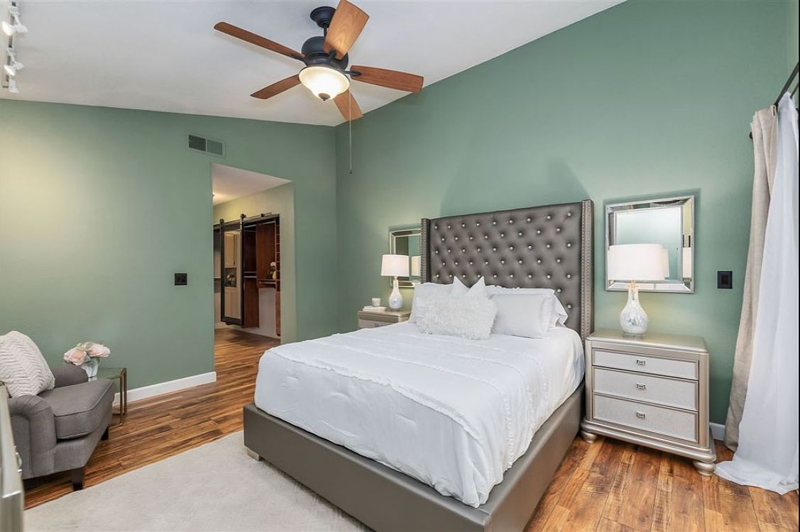 7265 Castle Dr photo 5