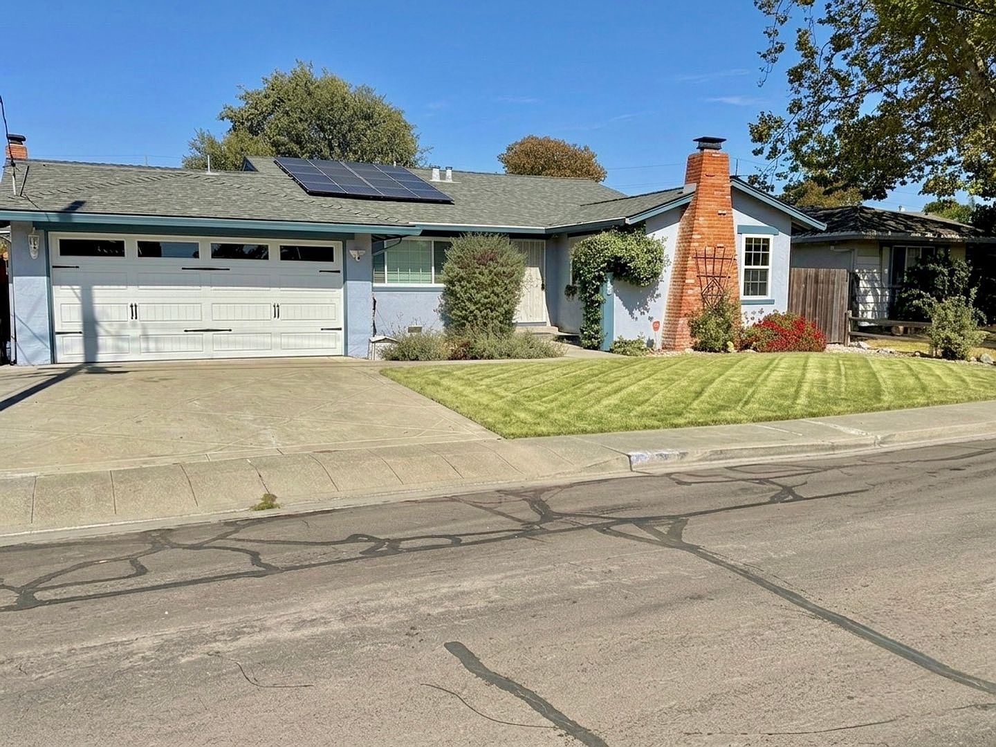 7389 Newcastle Ln photo 2
