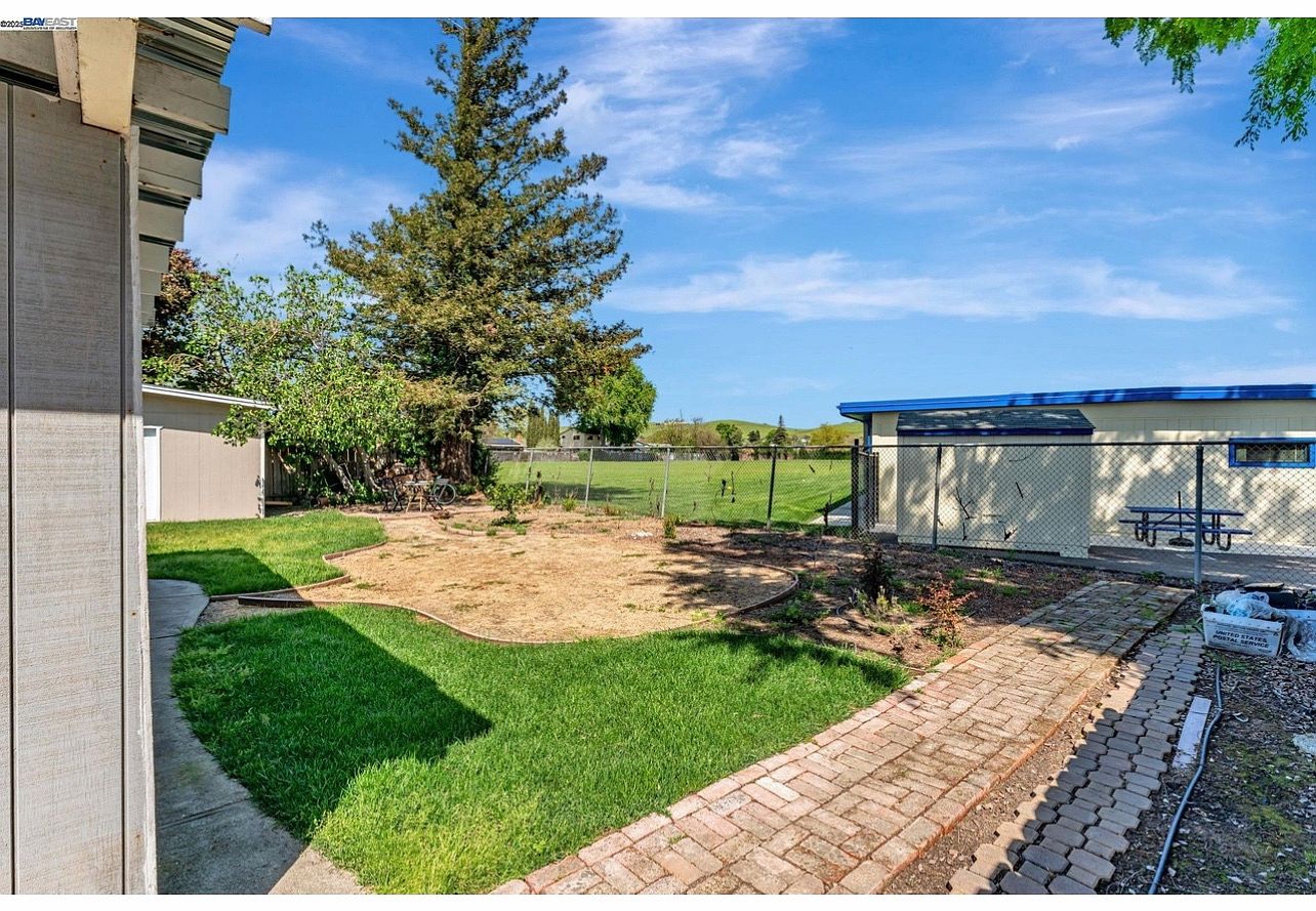 7531 Burnham Way photo 5