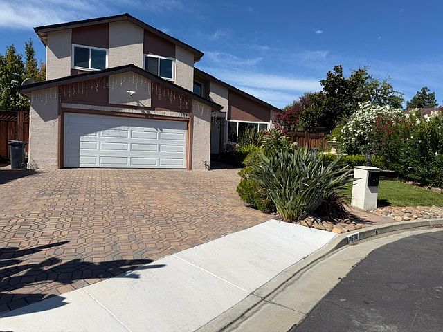 3684 Carlsbad Way photo 4
