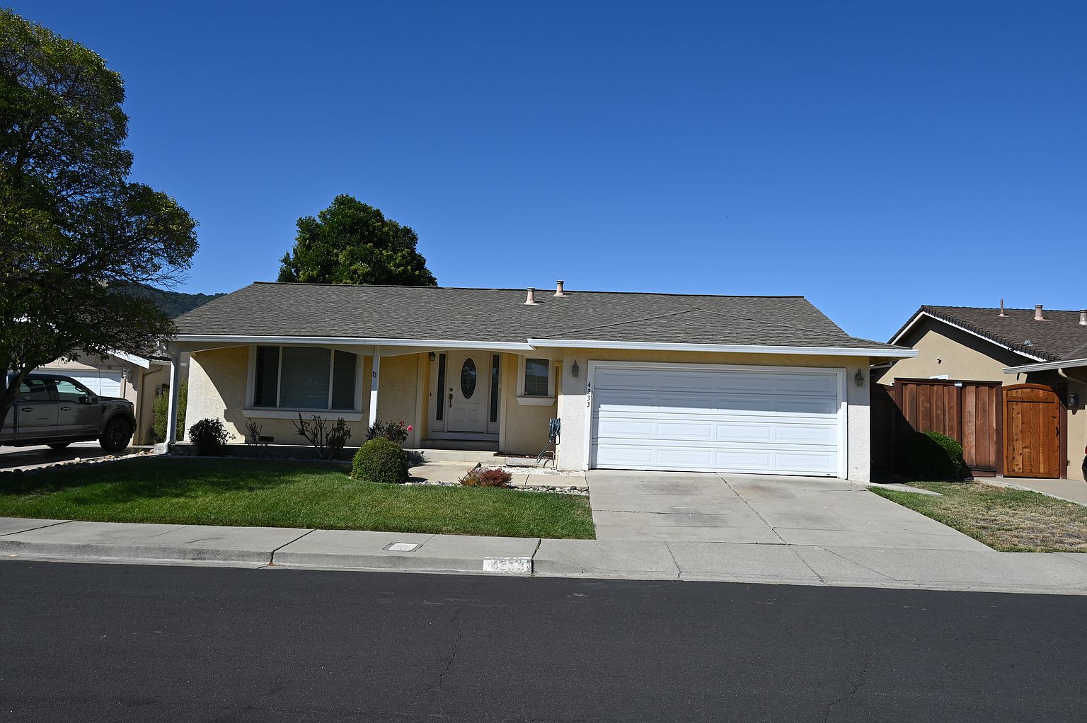 4233 Nova Ct photo 2