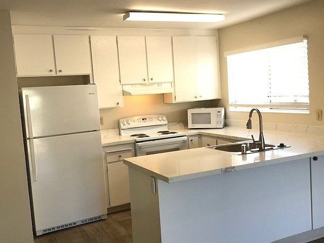 7009 Wineberry Way photo 2