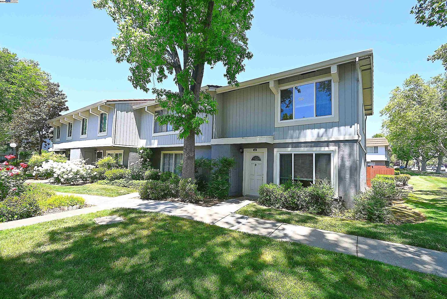 4408 Comanche Way photo 2