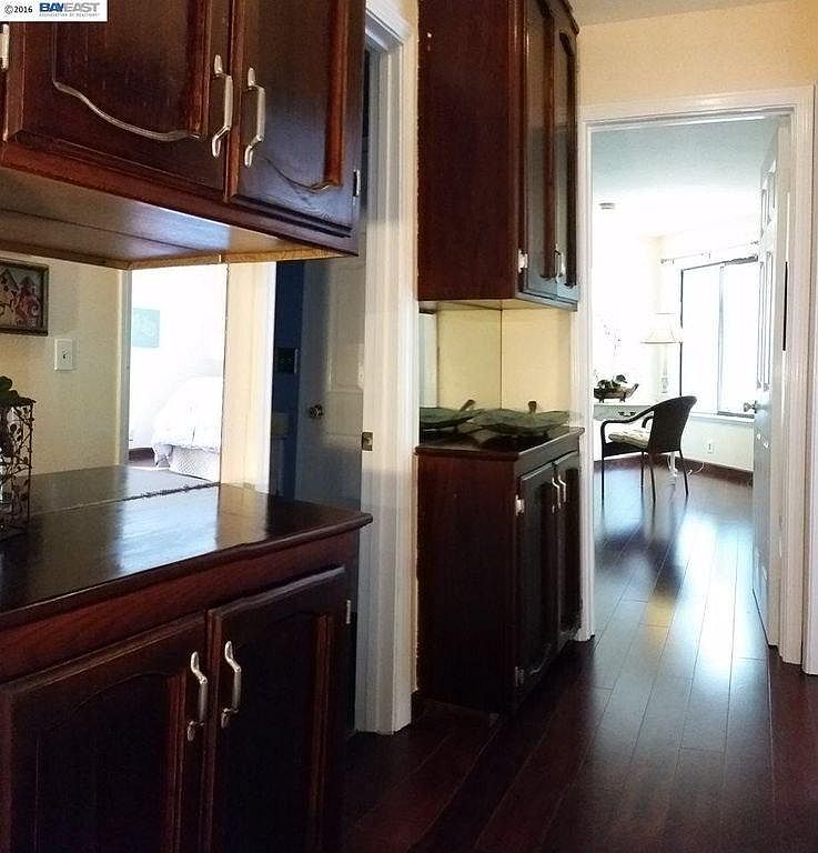 3403 Smoketree Commons Dr photo 5