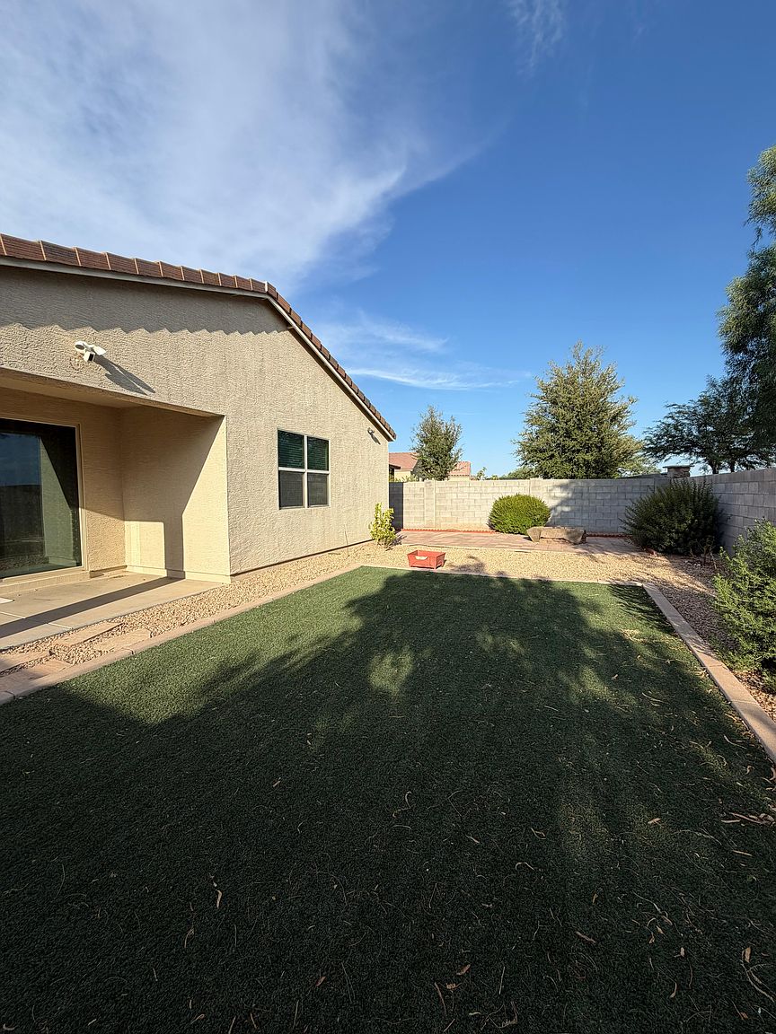 423 W Tenia Trl photo 3