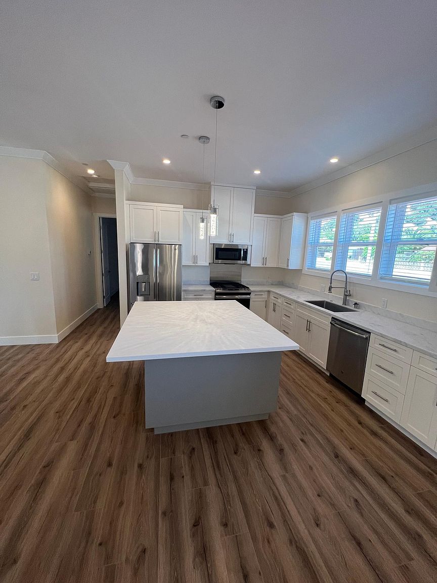 17635 Peak Ave photo 4