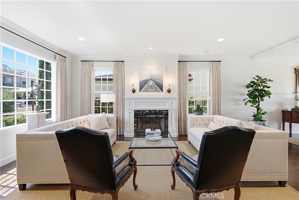 309 Marigold Ave photo 3