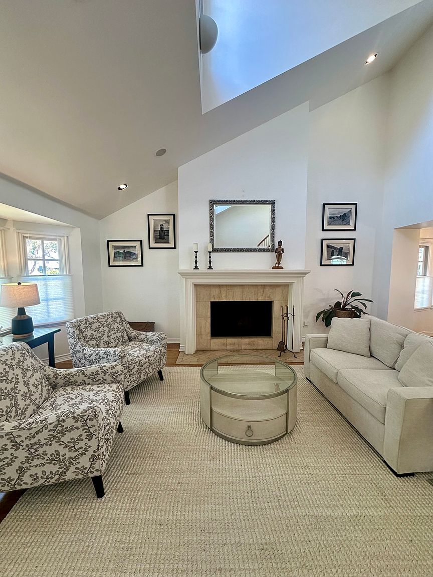 232 Jasmine Ave photo 3