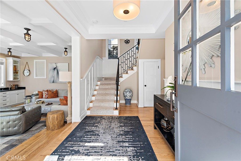 212 Marguerite Ave photo 5