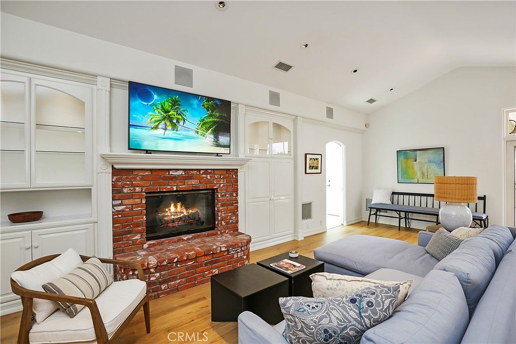 308 Orchid Ave photo 5