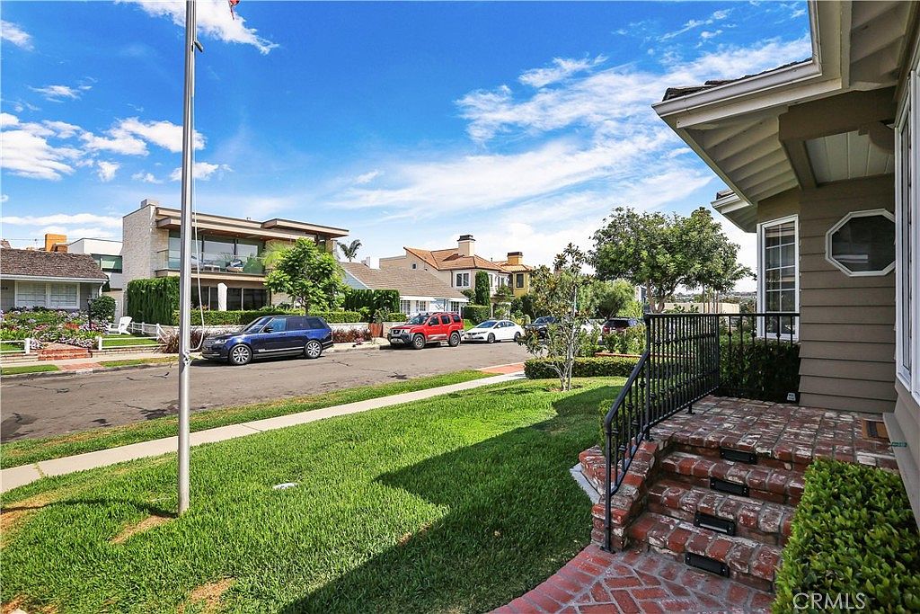 308 Orchid Ave photo 2