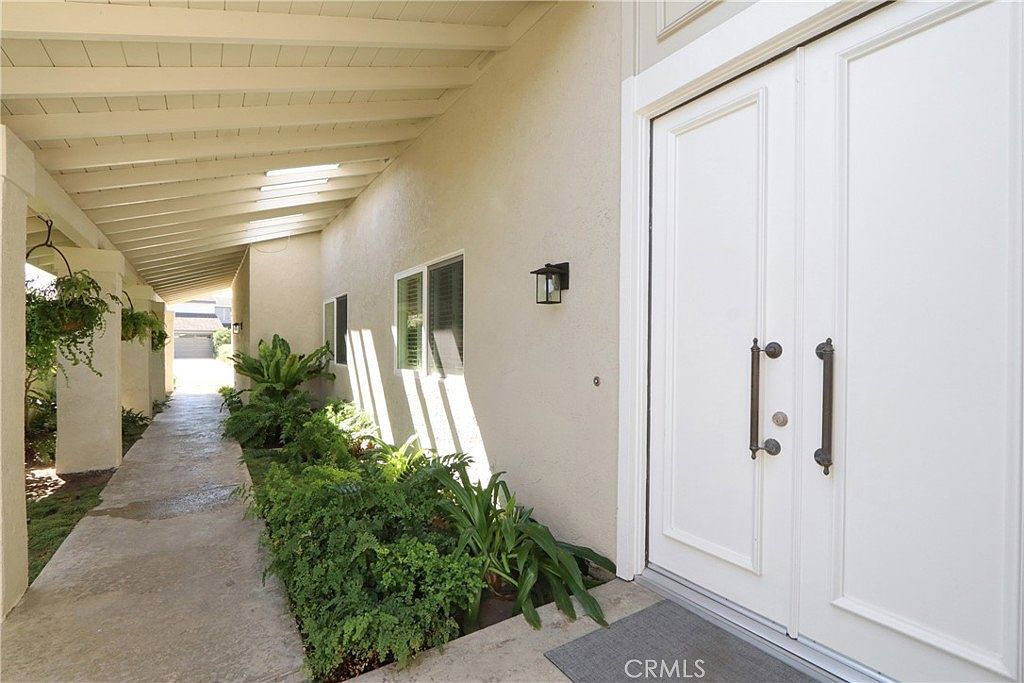 35 White Water Dr photo 2