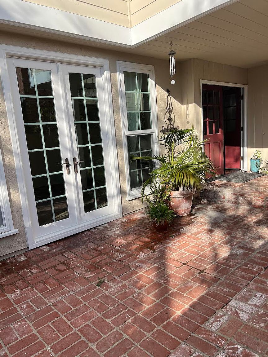 502 Acacia Ave photo 3