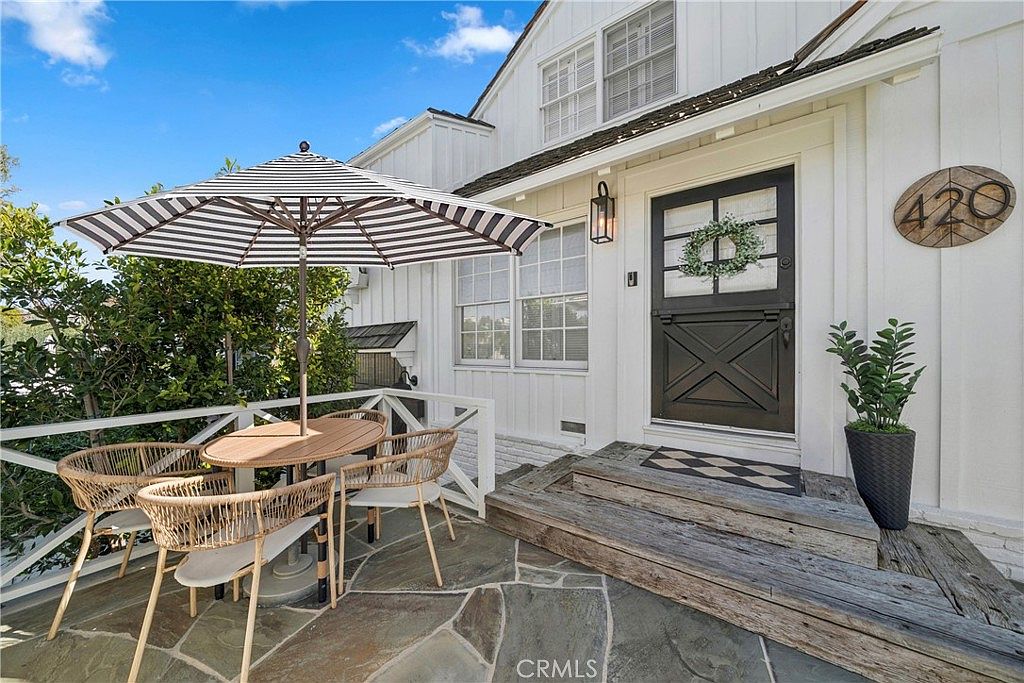 420 Acacia Ave photo 2