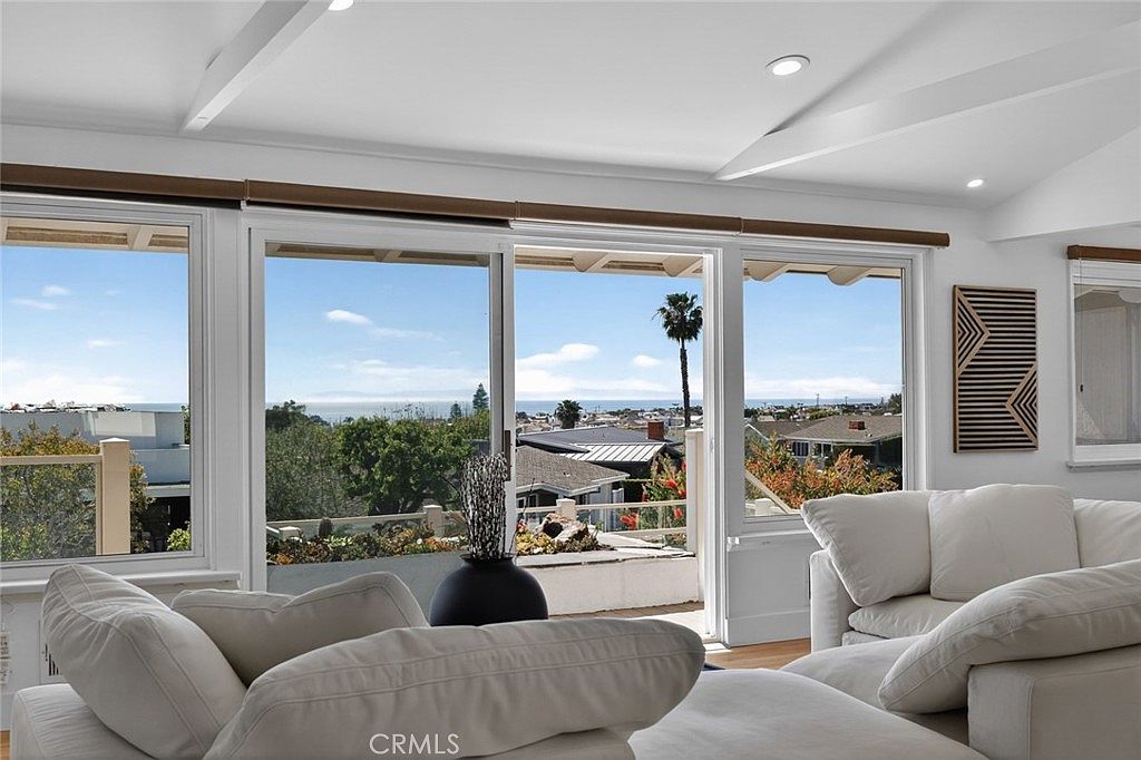 428 Cabrillo Ter photo 3
