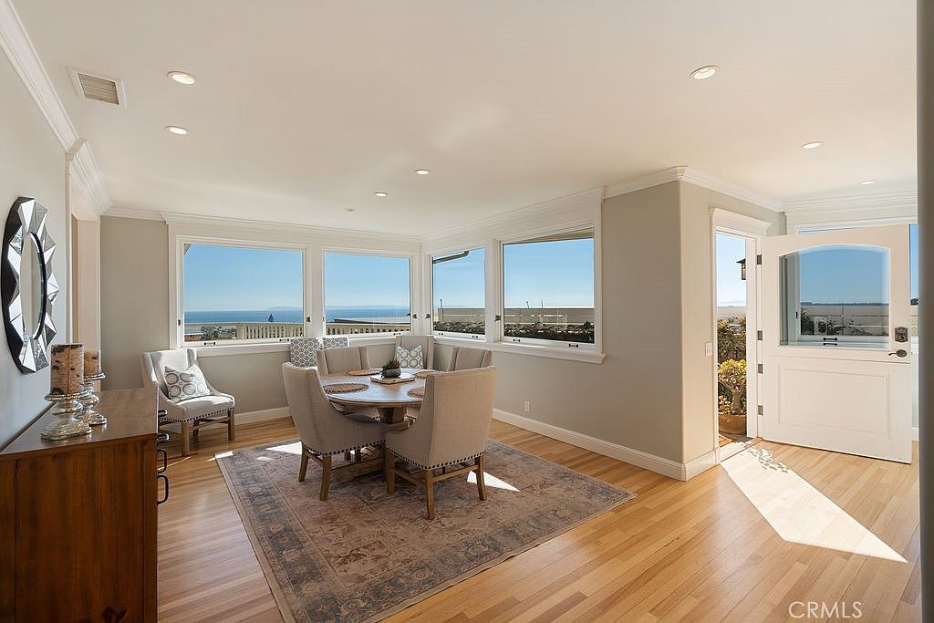 407 Mendoza Ter photo 3