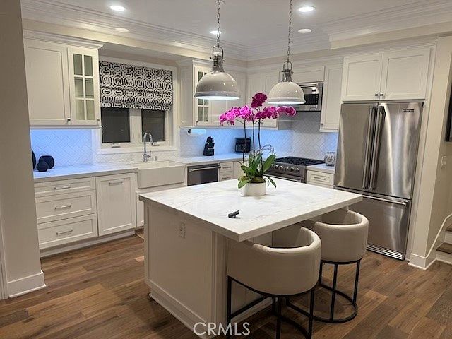 512 Jasmine Ave photo 3