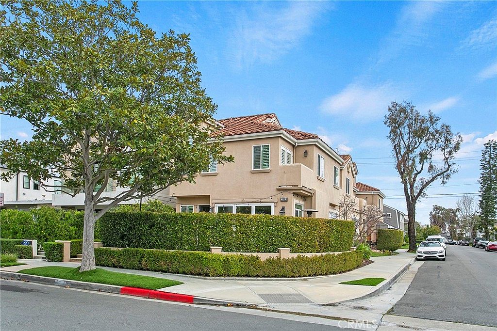 500 Marigold Ave photo 3