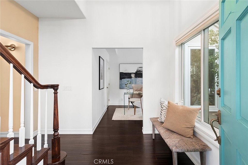 423 Poppy Ave photo 5