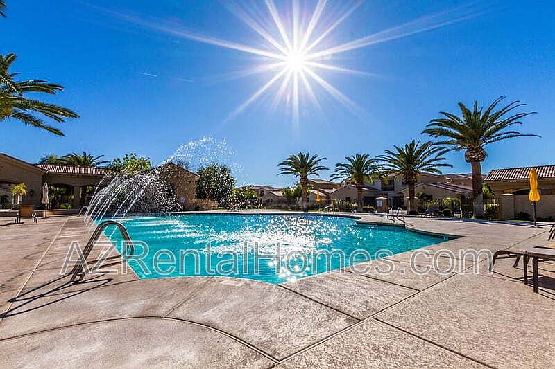 1367 S Country Club Dr photo 3