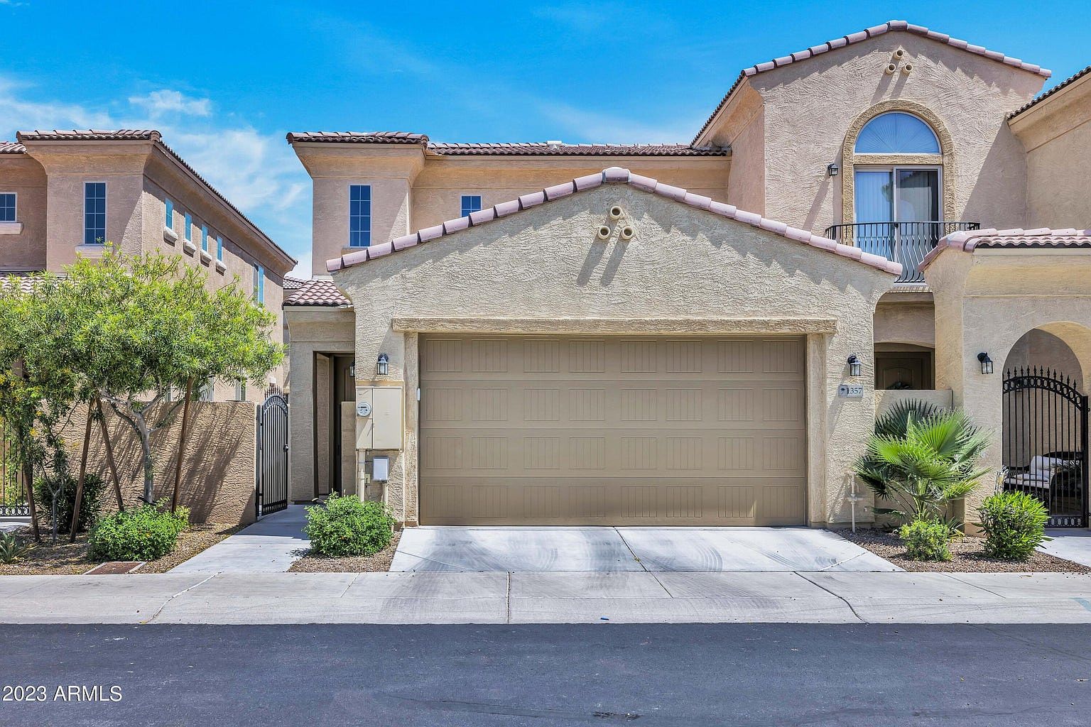 1367 S Country Club Dr photo 4
