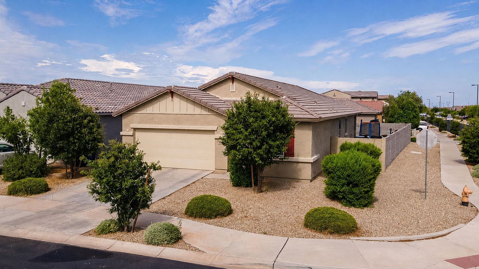 21887 N 181st Ave Surprise, AZ 85387 photo 2