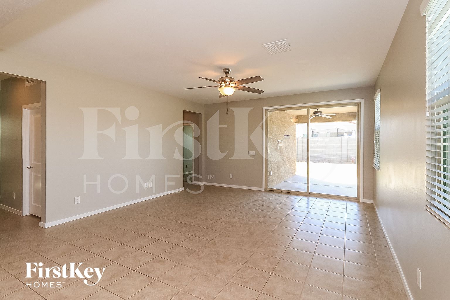 4052 S 101st Ln photo 4