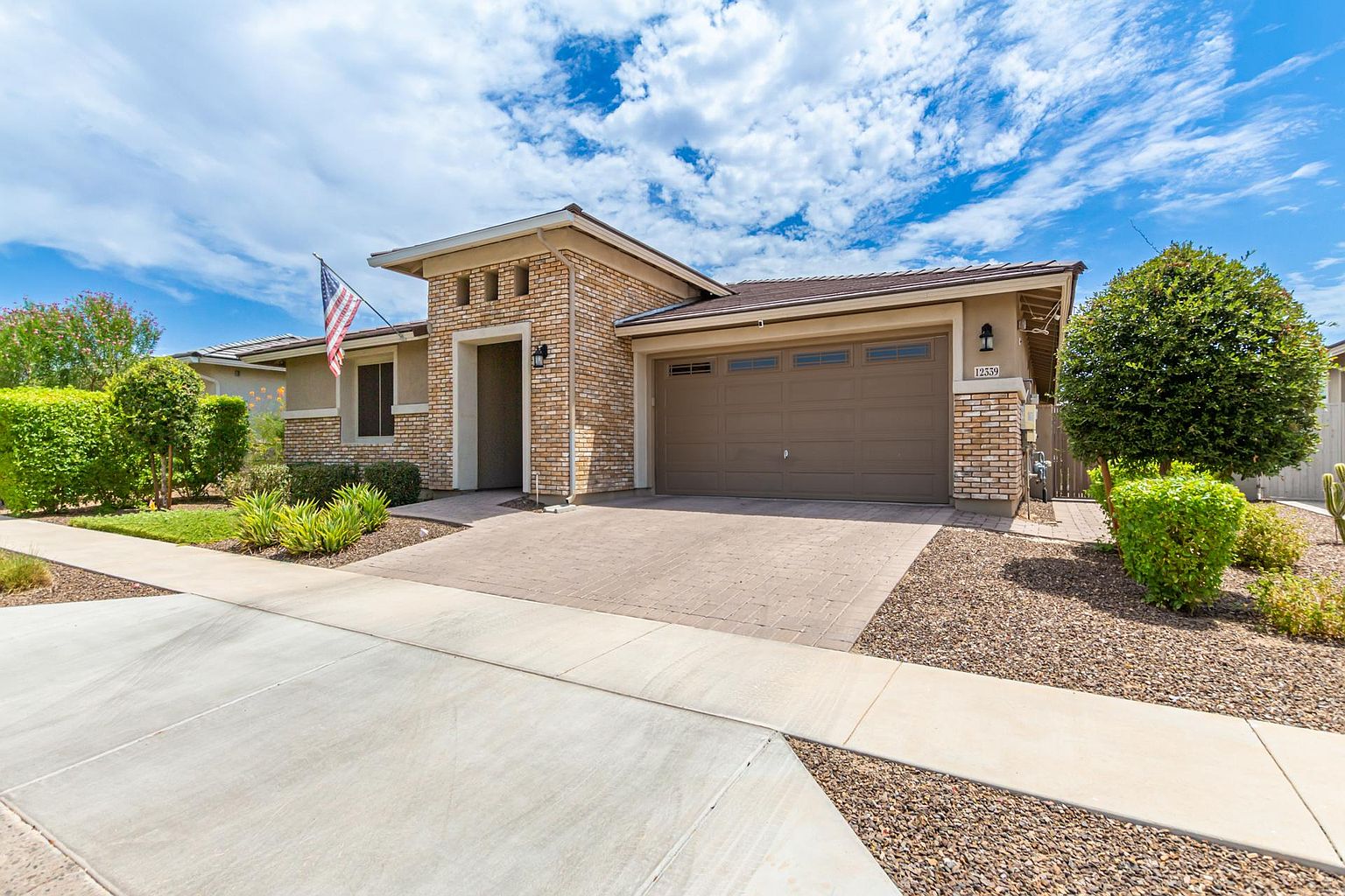 12339 N 145th Dr photo 2