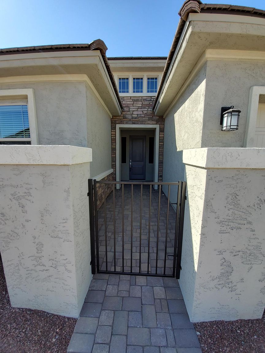 8529 W Myrtle Ave photo 3