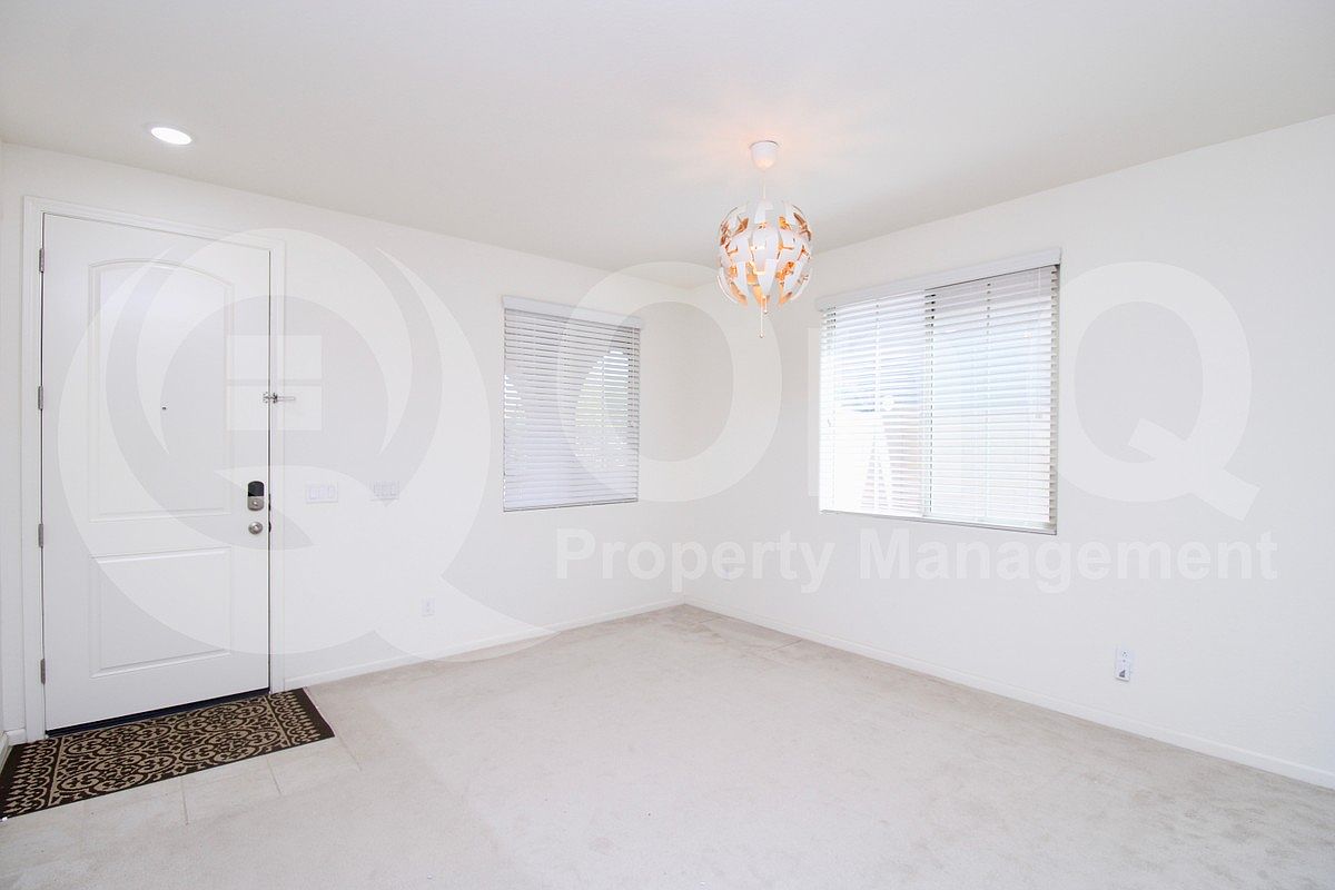 5353 W Desert Hollow Dr photo 5