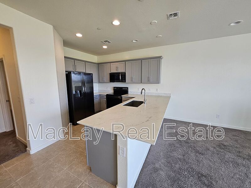 4061 E Pony Ln Gilbert, AZ 85295 photo 3
