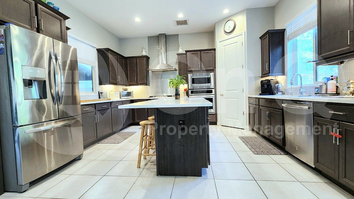6513 E Rose Marie Ln photo 5