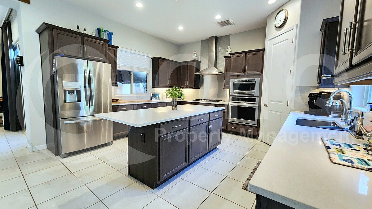 6513 E Rose Marie Ln photo 2