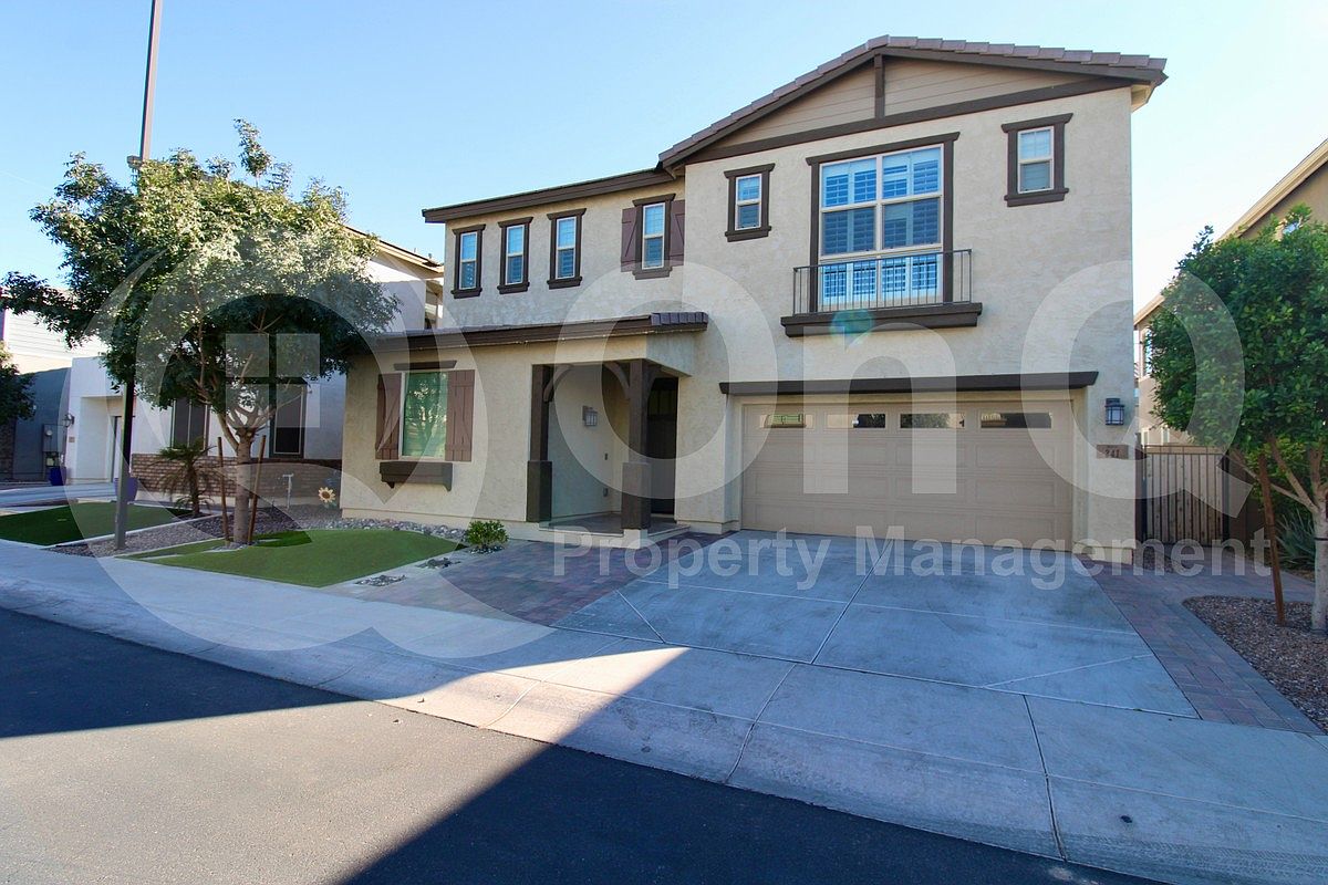 241 E Wisteria Dr Chandler, AZ 85286 photo 3