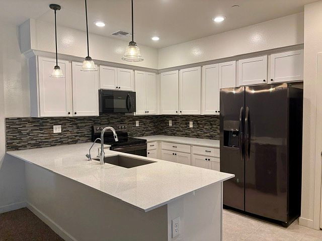 2748 S. Cavlier Drive Unit 103 photo 2