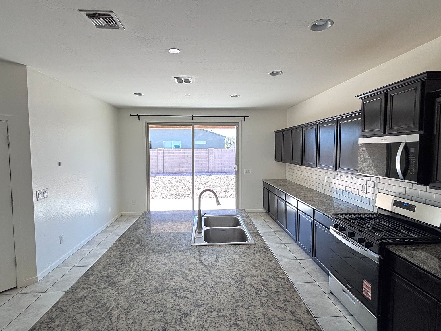 10231 W Southgate Ave photo 4