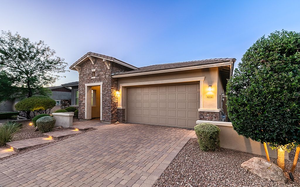 9216 W White Feather Ln photo 3